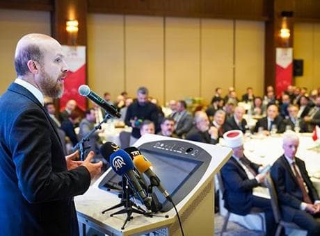 Bilal Erdoğan Üsküp'te 'Yeni Dünyayı İnşa Etmek' konulu söyleşiye katıldı