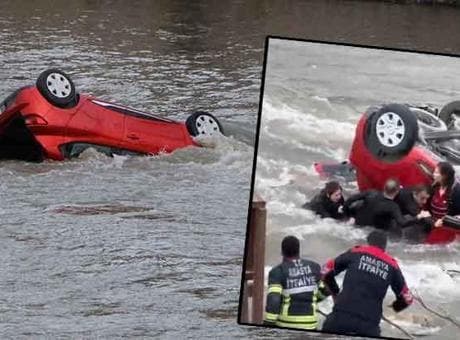 Amasya'da korkunç kaza! Anne ve kızı nehre uçtu: Ters dönen araçta kurtarma anı kamerada