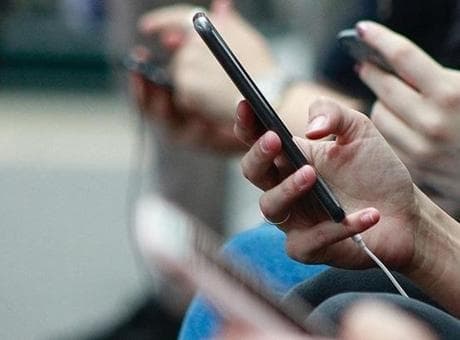 Akıllı telefon pazarı yüzde 13 daralacak! Satış fiyatları rekor seviyede artabilir