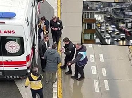 Avcılar'da iki metrobüs çarpıştı! Yaralılar var