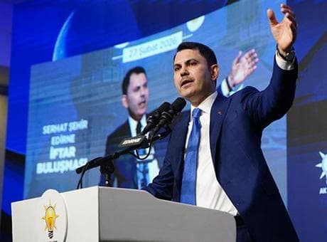 Edirne'de iftara katılan Bakan Kurum: Bugün Türkiye her imtihandan güçlenerek çıkan bir ülkedir