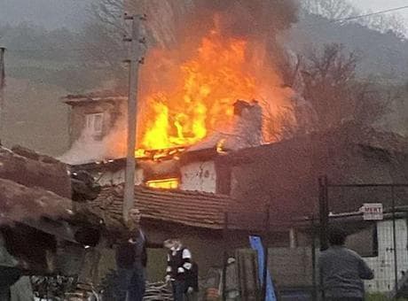 Bursa'da yangın faciası: Yaşlı çift hayatını kaybetti