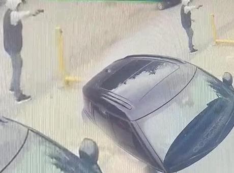 Oto sanayide kurşun yağmuru! 14 ve 17 yaşındaki iki şüpheli 6 el ateş etti: 'Husumetimiz vardı'