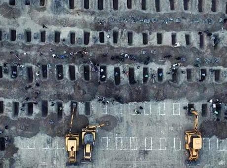 ABD ve İsrail, İran'da 165 öğrenciyi öldürdü! Katliamın fotoğrafı: 'Vaat edilen özgürlük bu mu?'