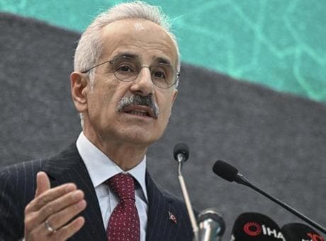Bakan Uraloğlu'ndan Hürmüz Boğazı'ndaki Türk gemileriyle ilgili açıklama