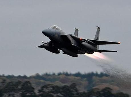 İran'ın batısında ABD'ye ait F-15 savaş uçağı düştü