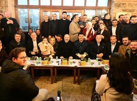 TBMM Sanayi Komisyonu Başkanı Varank, Bursa'da vatandaşlarla sahur yaptı
