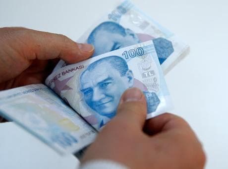 Emekliye çifte ödeme! Bugün hesaplara yatırılıyor: Kim ne kadar alacak?