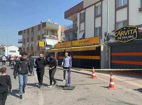 Kepez'de silahlar konuştu! Esnaf arasında tartışma: 1 ölü, 2 yaralı