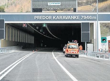 ‘Stratejik’ tünelde Türkler alkışlandı