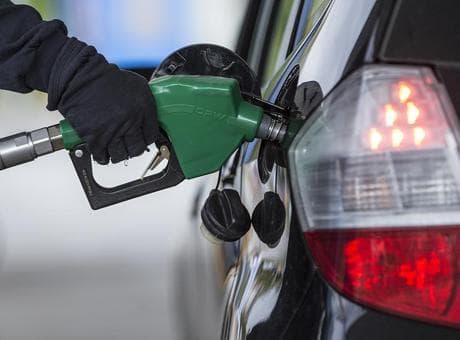 Petrolde alarm zili: Brent 114 doları aştı, piyasalar savaşla sarsıldı