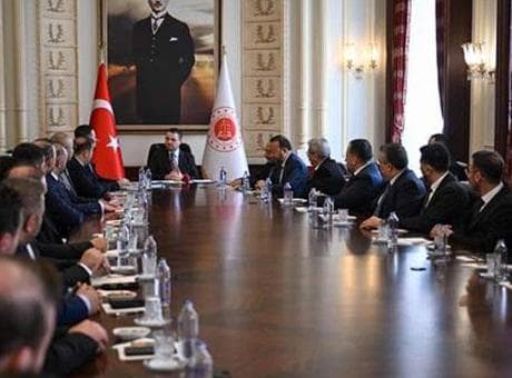 Bakan Gürlek, Nevşehir'de temaslarda bulundu, iş insanlarını kabul etti