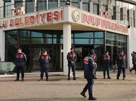 Bolu Belediyesi'nde arama! 3 kişi gözaltına alındı