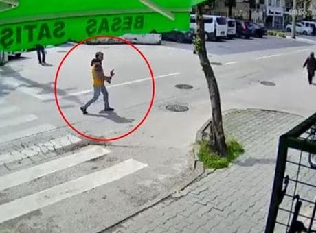 Vicdansızlığın bu kadarı! Şehit mezarlığındaki komando heykelini çaldı