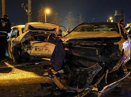 Emniyet şeridinde feci kaza! Bagajdan bir şey almak istedi, canından oldu