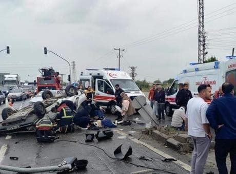 Aydın Efeler'de takla atan araç ters döndü! Çok sayıda yaralı var