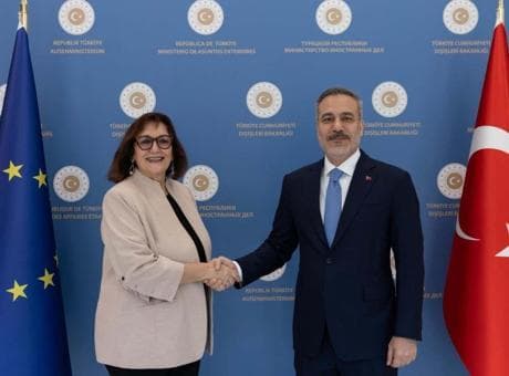 Dışişleri Bakanı Hakan Fidan, AB Komisyonunun Akdeniz'den sorumlu üyesi Suica ile görüştü