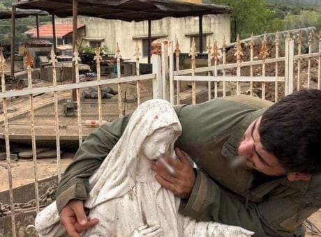 İsrailli askerler bu kez de Meryem Ana heykelini tahrip etti! 'Ordu değerlerinden saptı'