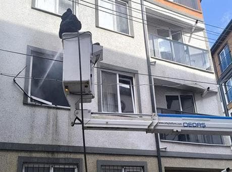 Afyonkarahisar'da korkutan yangın! 4 çocuğun çığlığı facianın eşiğinden döndürdü