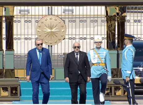 Cumhurbaşkanı Erdoğan Külliye’de Cezayir Cumhurbaşkanı Tebbun’u resmi törenle karşıladı
