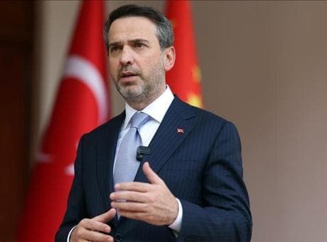 Bakan Bayraktar, Türkiye ile Cezayir arasında yeni LNG anlaşmasının imzalanabileceğini bildirdi