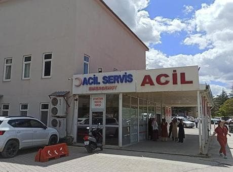 4 ay önce evlenen polis memuru eşini ayaklarından vurdu