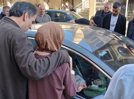 Yer: Trabzon! Bebek arabada kilitli kaldı
