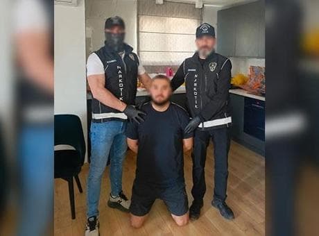 Dünya peşindeydi! İnterpol’ün 'en çok arananlar' listesindeki cinayet zanlısı Antalya'da kıskıvrak yakalandı