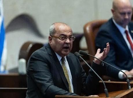 İsrail Meclisi'nde Filistinli milletvekilinin konuşmasına aşırı sağcılardan müdahale!