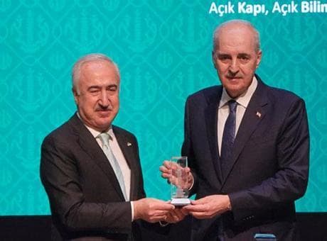 İstanbul Üniversitesi’nde 'Onur' gecesi! TBMM Başkanı Kurtulmuş: Sözü güçlü, gücü tesirli bir Türkiye’yi el birliğiyle kuracağız