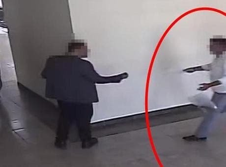 Sivrihisar Belediyesi'nde hareketli dakikalar! Başkan Habil Dökmeci’ye yumruklu saldırı; 1 yaralı, 1 gözaltı