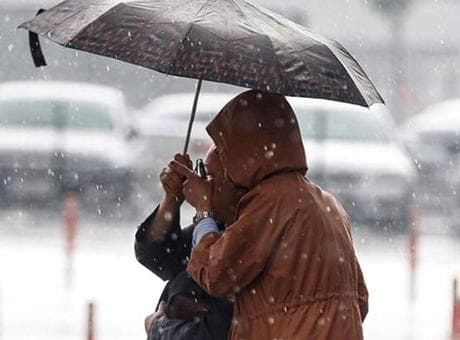 Meteoroloji'den 'Sarı Kodlu' alarm: Bu illerde yaşayanlar dikkat; yeni haftaya kadar durmayacak, çok kuvvetli geliyor