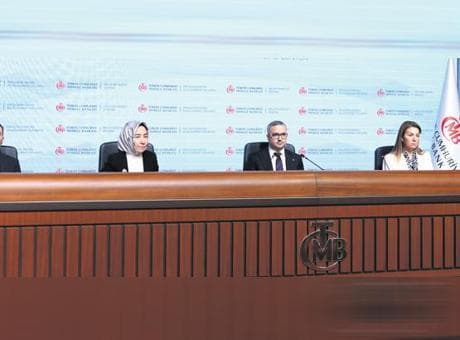 Merkez, enflasyonda ara hedefi yukarı çekti