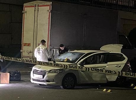 Polisin 'dur' ihtarına uymadı, kaçarken kaza yaptı! 1 polis yaralandı, 2 gözaltı