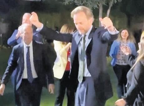 Diplomasi de Erik Dalı’nın ritmine kapıldı