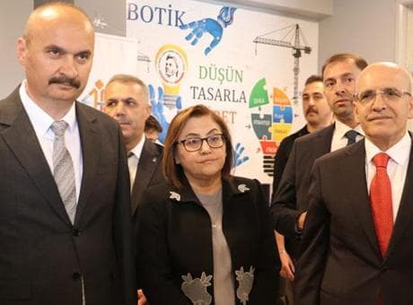 Hazine ve Maliye Bakanı Şimşek: Teknoloji bizim için kritik bir alan
