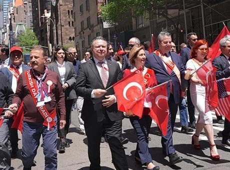 New York'ta 43. Türk Günü Yürüyüşü coşkuyla kutlandı