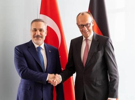 Dışişleri Bakanı Hakan Fidan, Berlin'de Almanya Başbakanı Merz tarafından kabul edildi