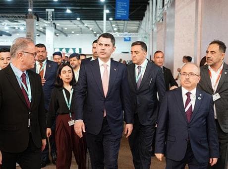 Bakan Kurum, Bakü'de 13. Dünya Kentsel Forumu'na katıldı