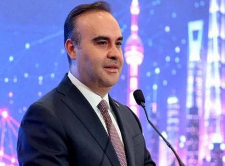 Bilim Olimpiyatları'nda madalya alan öğrencilere Bakan Kacır'dan tebrik