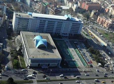 'İmamoğlu çıkar amaçlı suç örgütü' soruşturması: 60 şüpheli adliyede