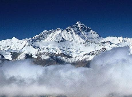 Dünyanın en yüksek dağı Everest'te rekor kırıldı! '2019'dan beri bir ilk'