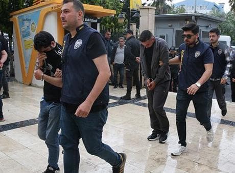 Şanlıurfa merkezli yasa dışı bahis operasyonunda yakalanan 17 şüpheli tutuklandı