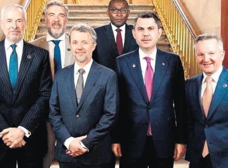 Bakan Kurum Danimarka Kralı ile görüştü