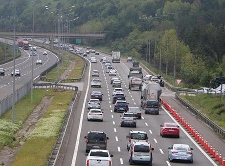 9 günlük bayram tatili için büyük göç başladı! İşte yollarda son durum
