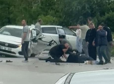 Çanakkale’de 2 otomobil çarpıştı! 2 ölü, 3 yaralı
