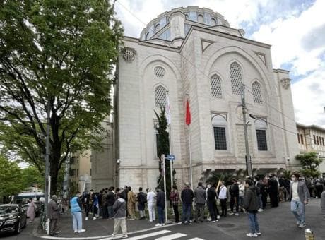 Kurban Bayramı namazının 3 kez kılındığı cami! 'Farklı ülkelerden Müslümanlar akın etti'
