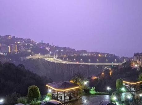 Trabzon’da şimşekler gökyüzünü aydınlattı! İşte o kareler