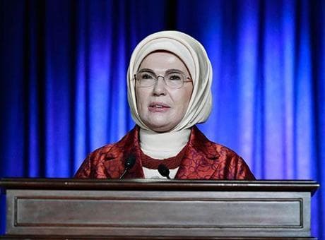 Emine Erdoğan'dan İstanbul'un fethinin 573. yıl dönümü mesajı