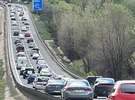 Bayram dönüşü yoğunluğu başladı! Trafik, yer yer durma noktasına geldi